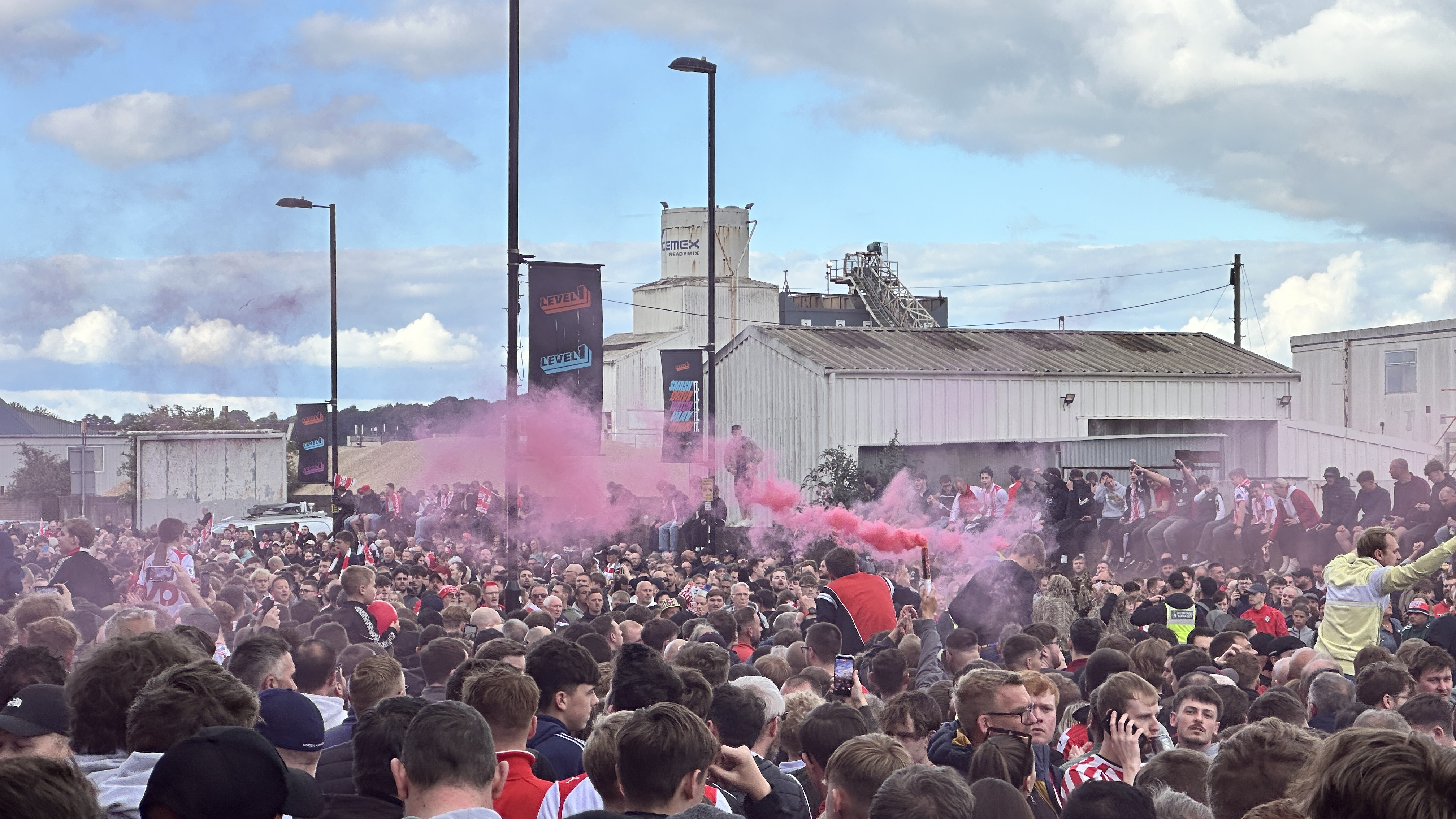 Southampton fans arriving